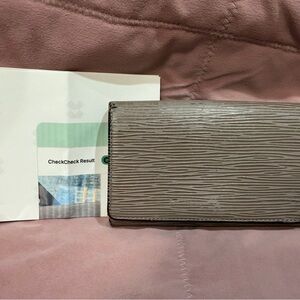 Louis Vuitton Epi Leather Alexandria Wallet- Beige /Grey
